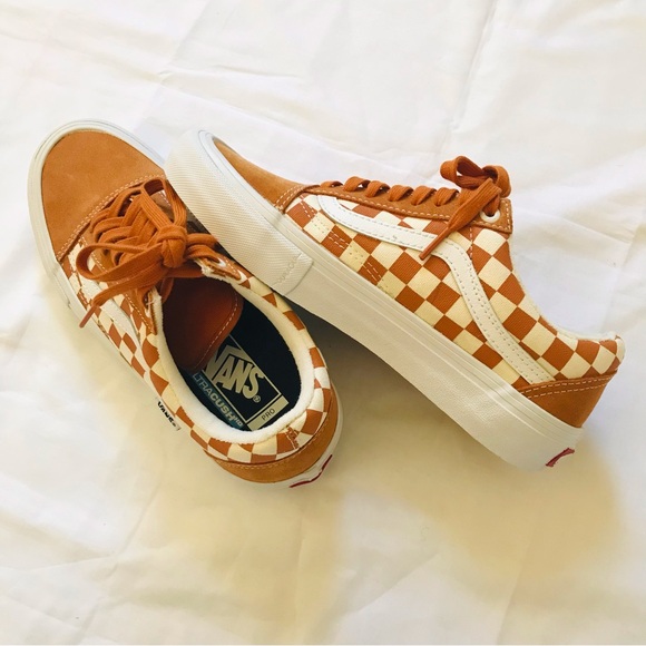 VANS Old Skool Checker Shoes - Picture 3 of 6